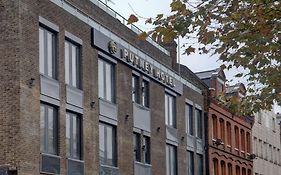 Putney Hotel
